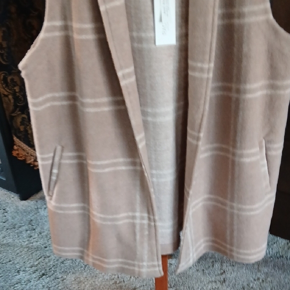 NWT Rachel Zoe Beige Striped Vest - Picture 5 of 6